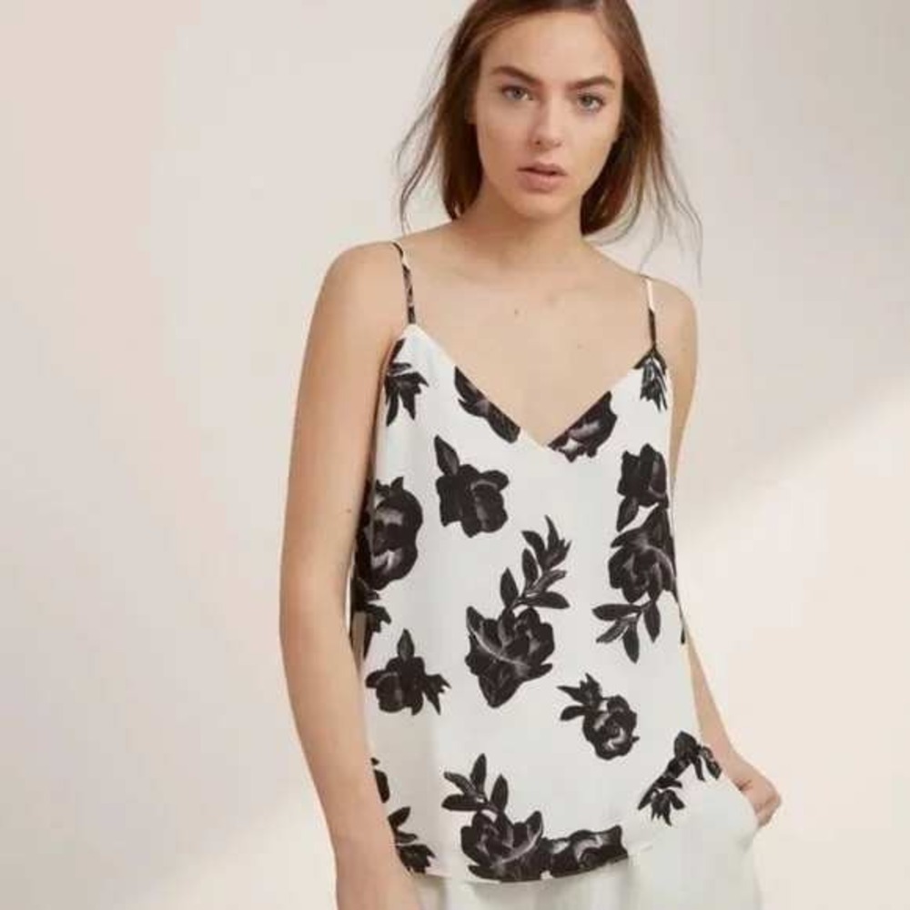 Aritzia Babaton Everly Floral Camisole Top Size M Black White‎ Floral Cami